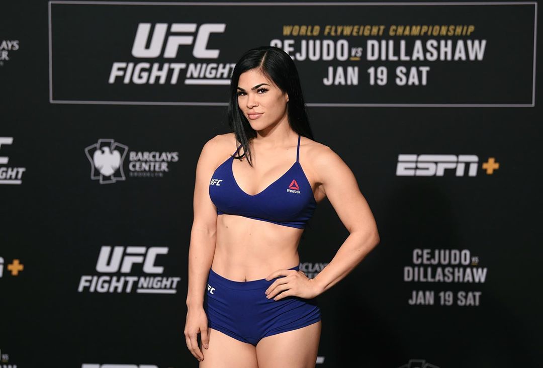 Rachael Ostovich Busting Out of Her Top! - Photo 2