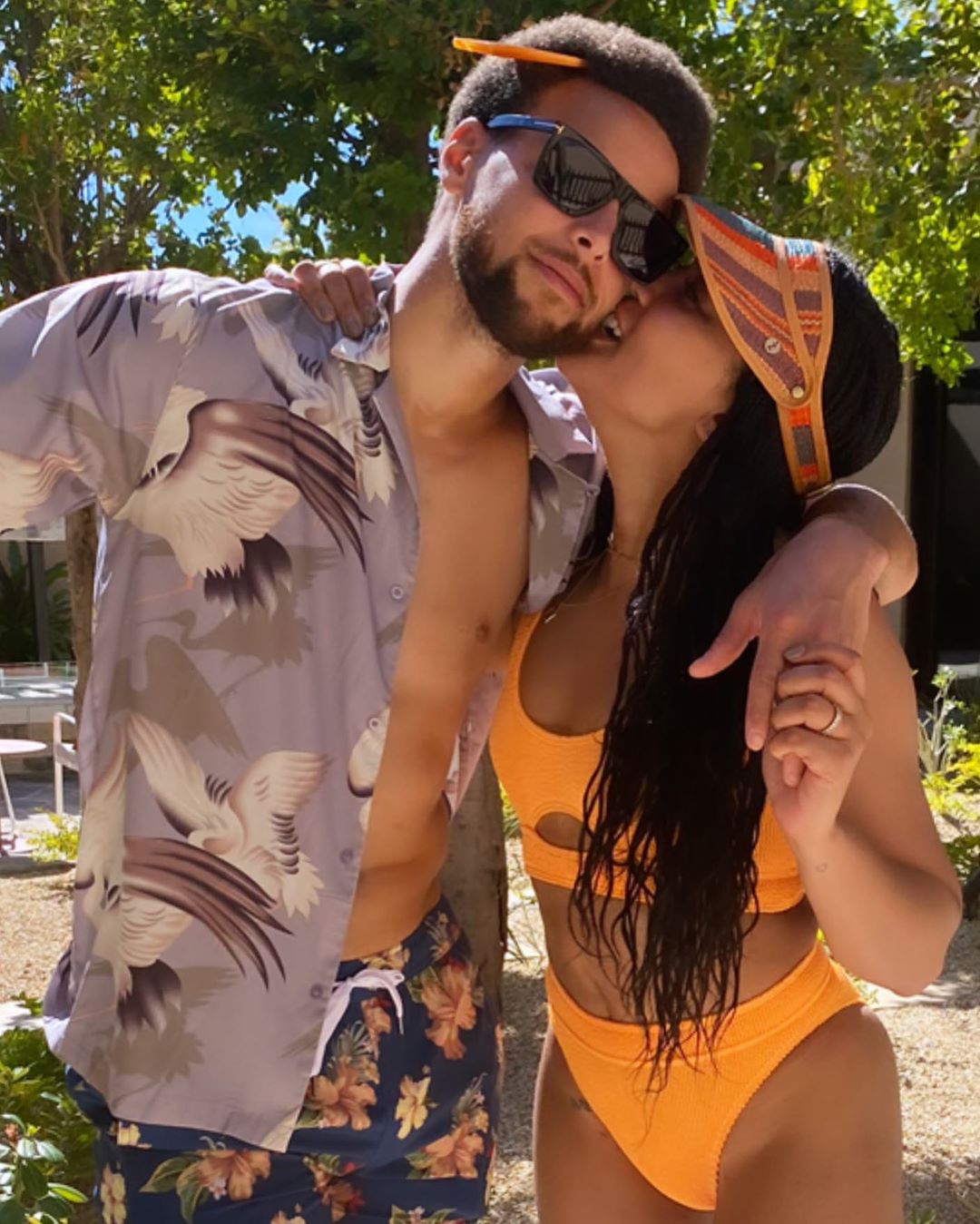 PHOTOS Ayesha Curry a clbr son 33e anniversaire en laissant tomber des photos de bikini! - Photo 2