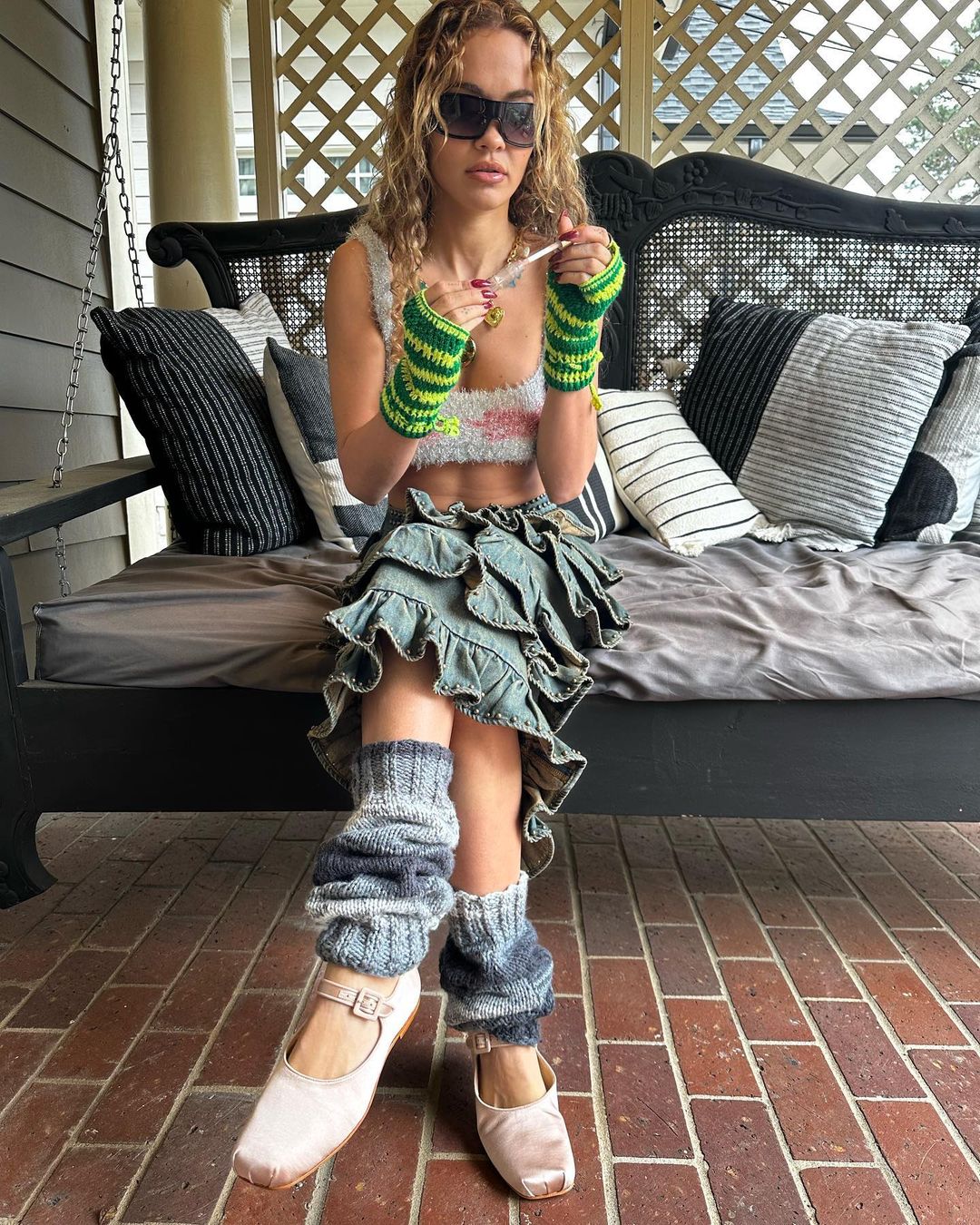 Photos n°10 : Rita Ora Does Not Skip Leg Day!