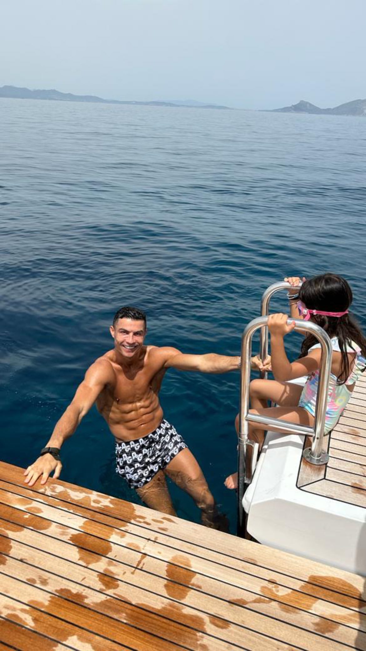 Cristiano and Georgina are on Vacation! - Photo 3