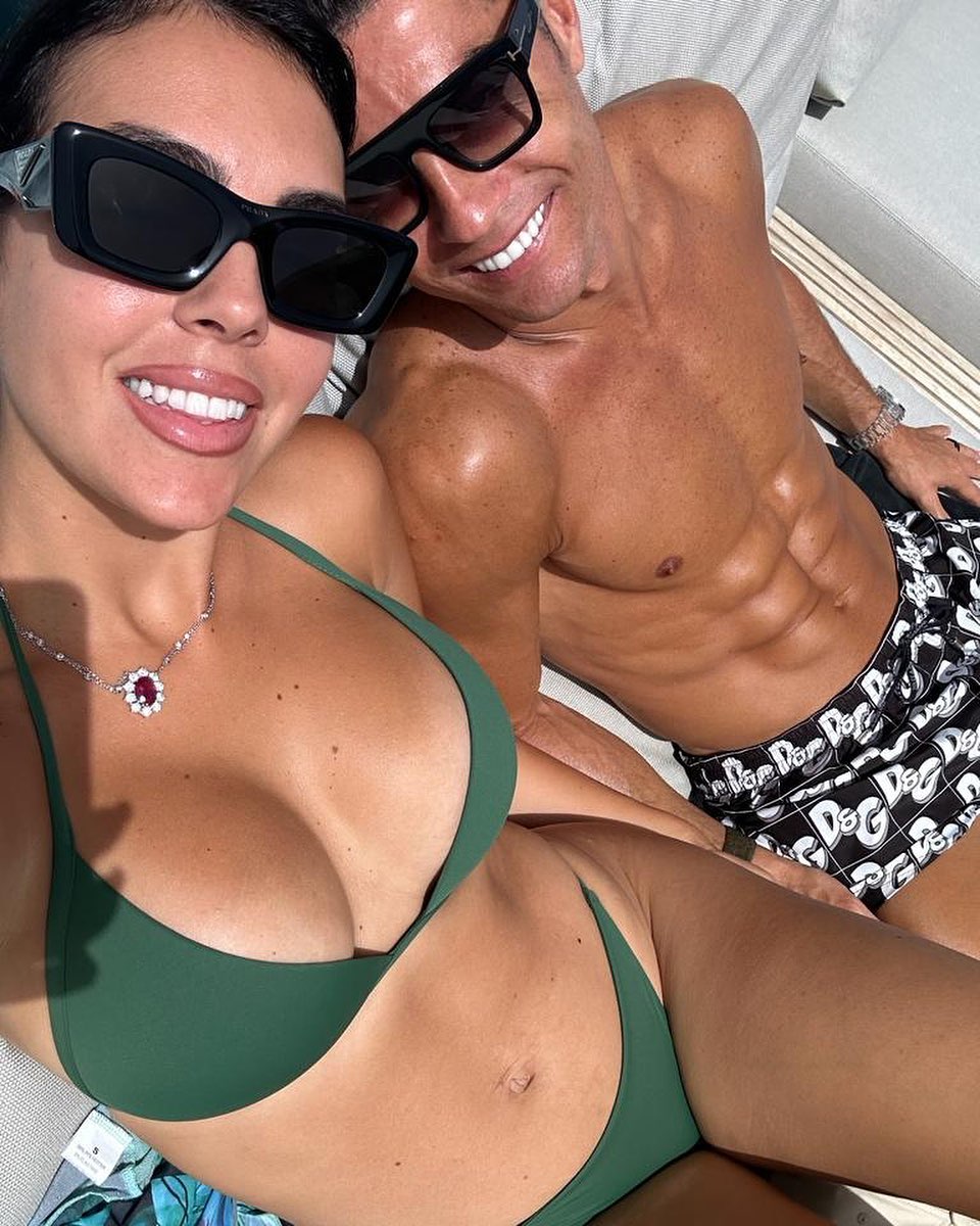 Cristiano and Georgina are on Vacation! - Photo 1