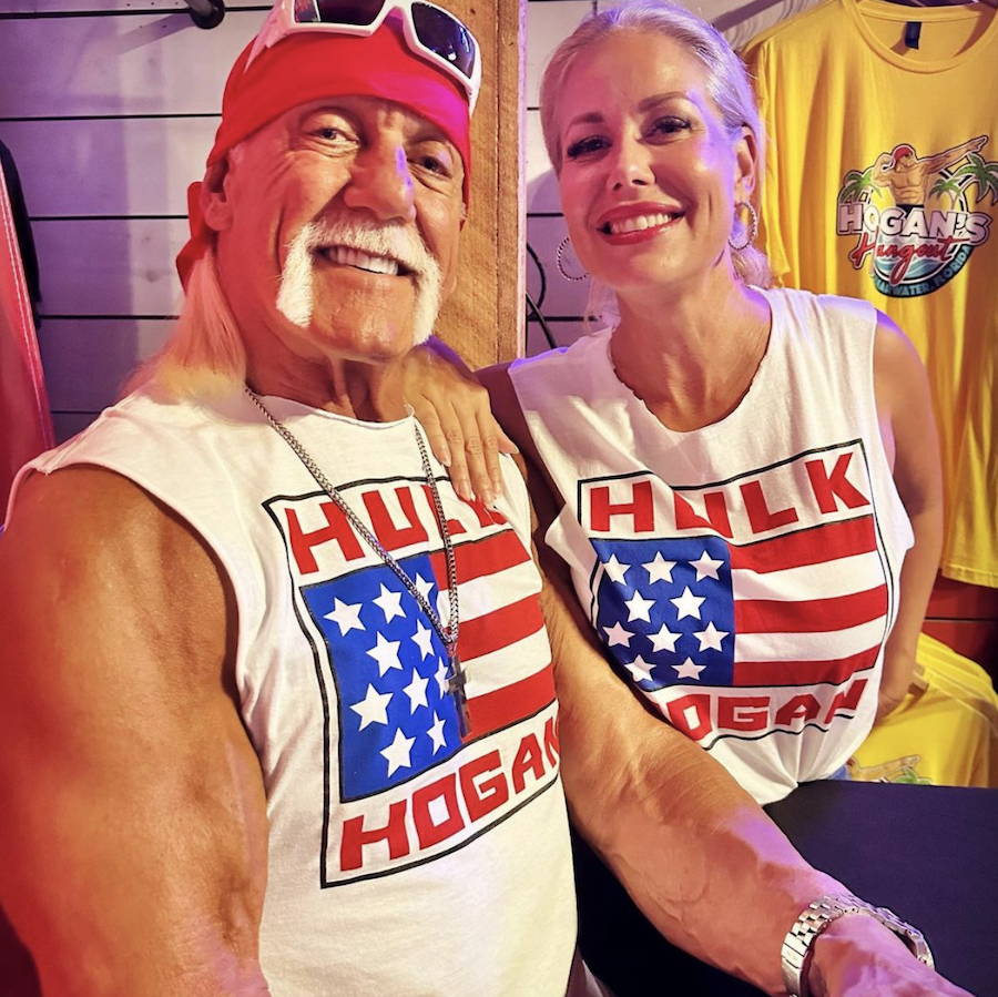 Photos n°1 : Hulk Hogan’s New Fiancé Sky Daily!
