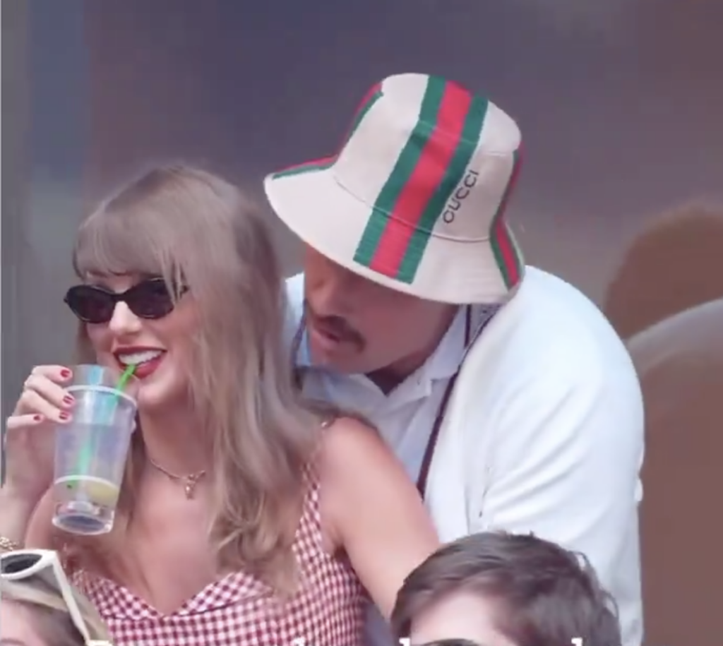 Horny Taylor Swift’s Inappropriate Grinding PDA at the US Open!