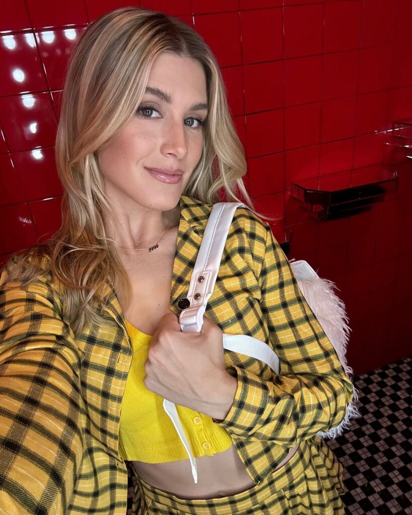 Eugenie Bouchard’s Racy Clueless Costume!