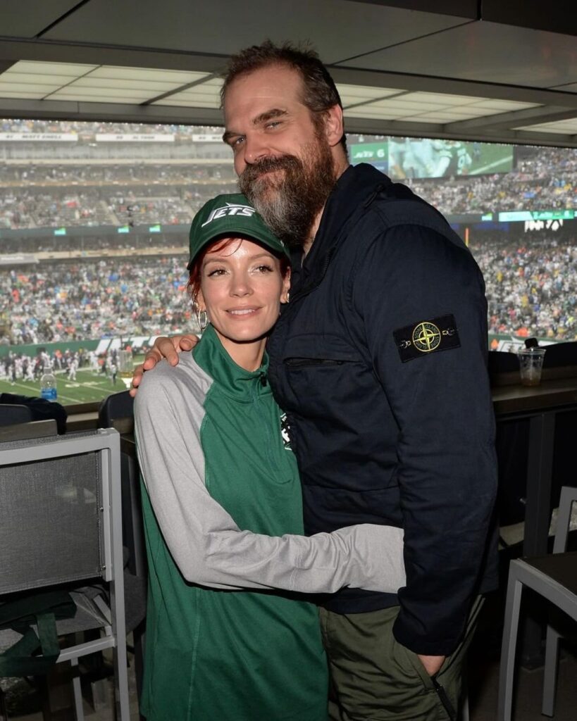 Lily Allen is a Jets Fan!