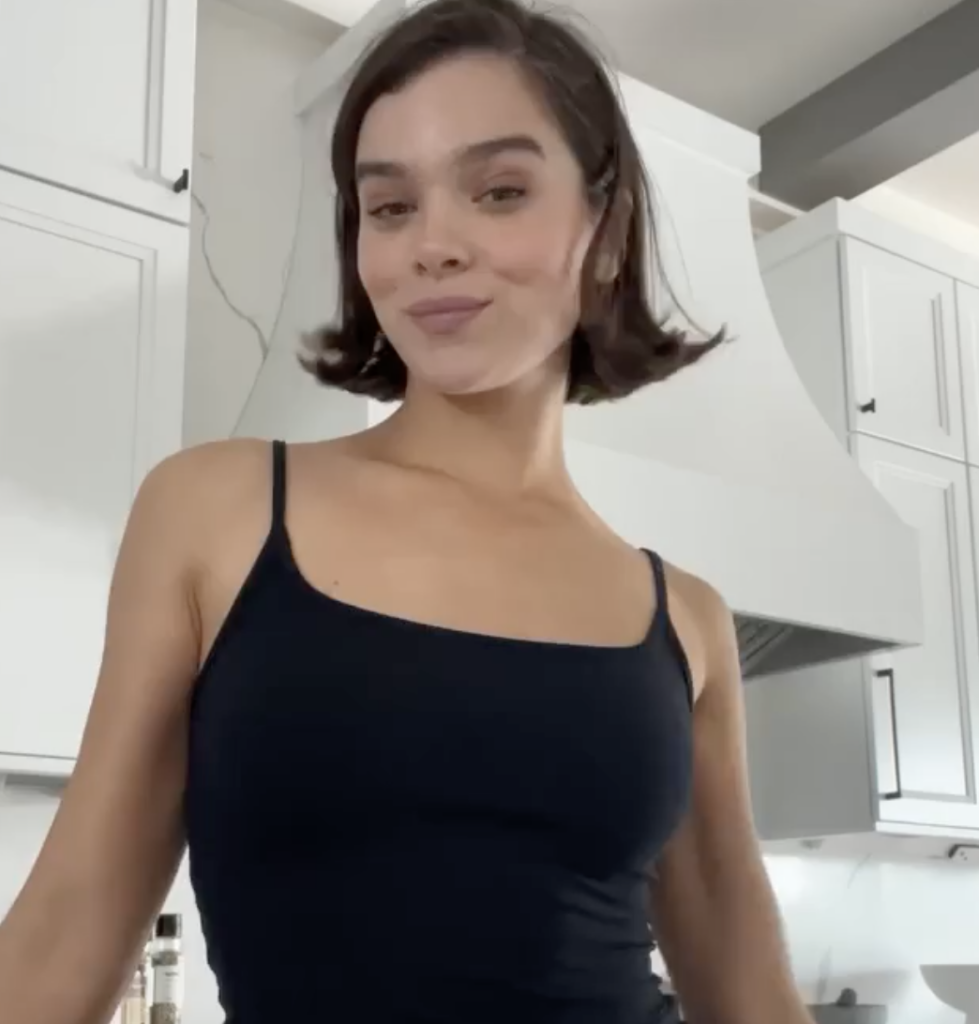 NFL WAG Hailee Steinfeld in the Kitchen!